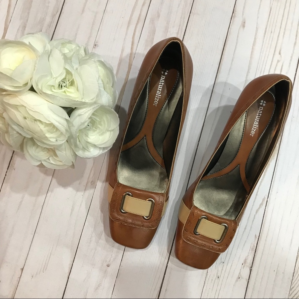 ✔️New Naturalizer Tan/Ivory with Tassel 10M